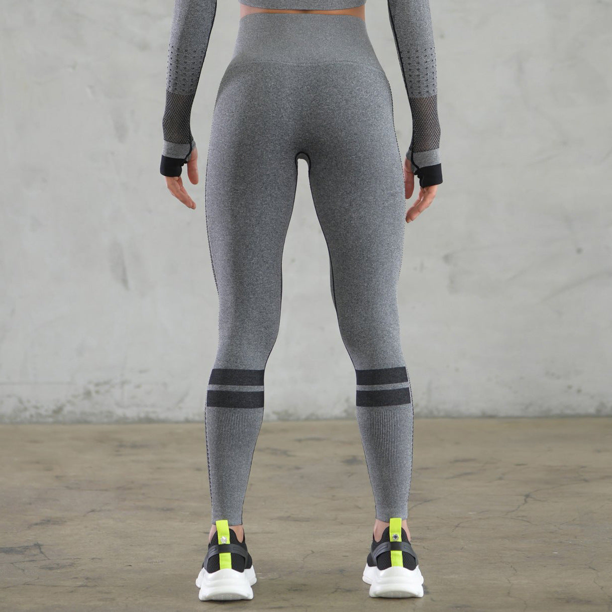 Hollow mesh leggings